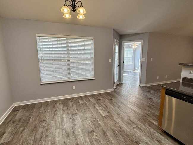 Building Photo - 5264 Blue Star Dr