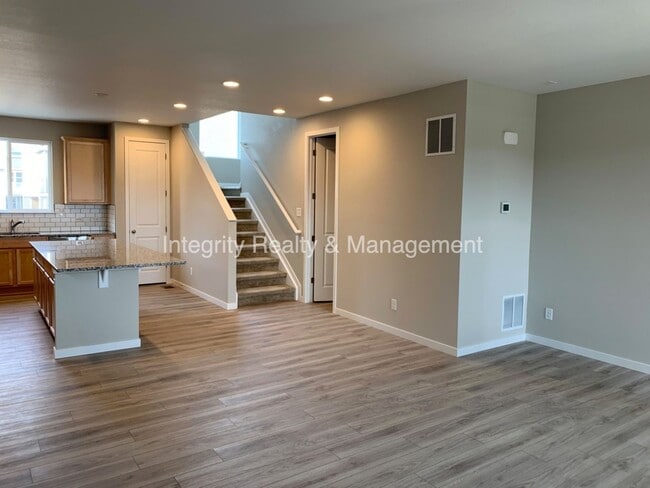 Building Photo - 3598 Cerf Wy