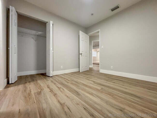 Building Photo - 6720 SW 17th St