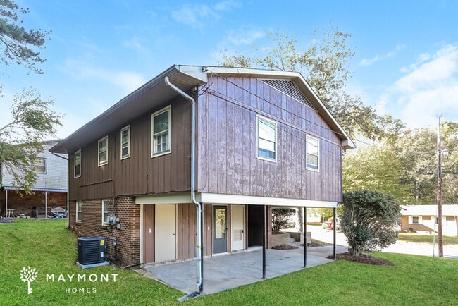 Building Photo - Inviting 4-Bedroom Home