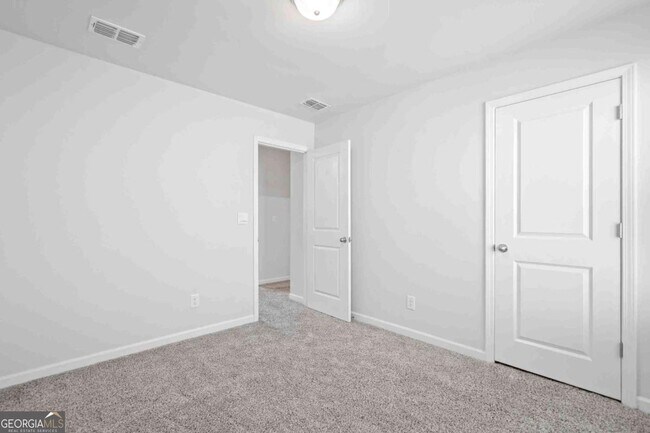 Building Photo - 279 Wells Cir