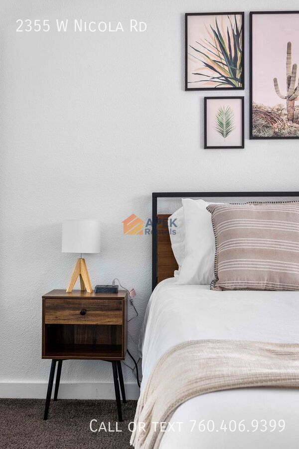 Building Photo - 2355 W Nicola Rd