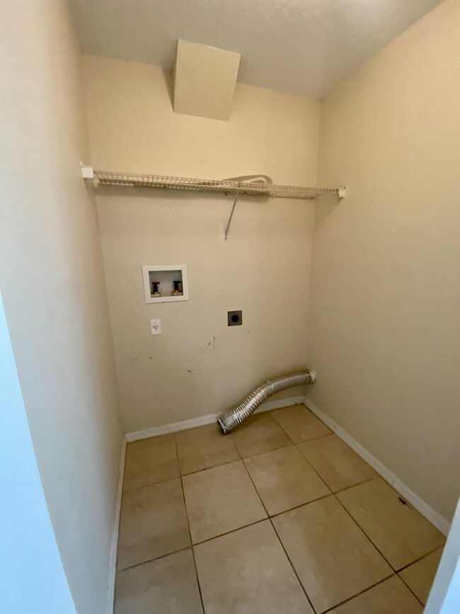 Building Photo - 2271 Granada Dr