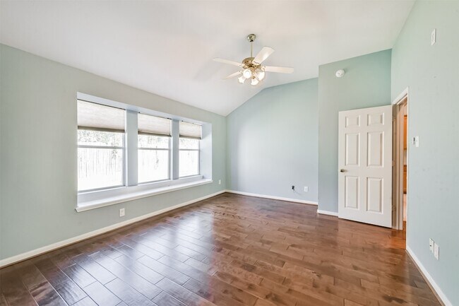 Building Photo - 13203 Yaupon Holly Ln