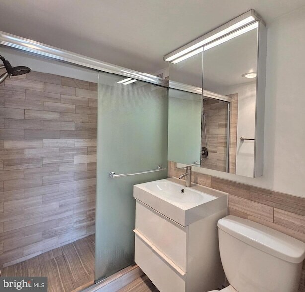 Building Photo - 2500 N Van Dorn St