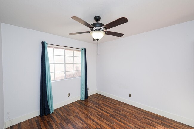 Building Photo - 1222 Longhorn Dr