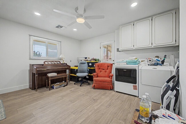 Building Photo - 13222 W Kodiak Dr