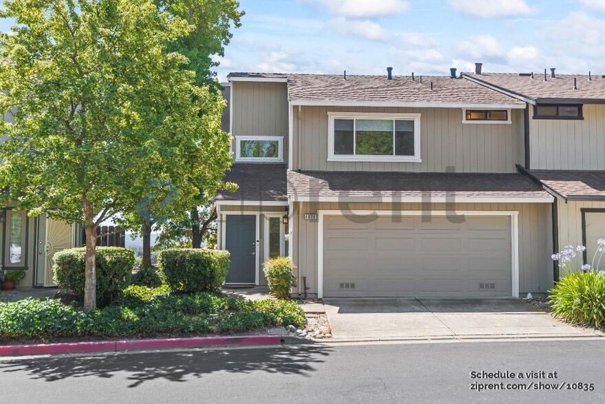Primary Photo - 4874 Starflower Dr