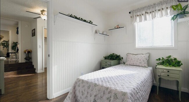Building Photo - 3 BED 1 BATH COUNTRY SETTING HOME WITH BONUS ROOM