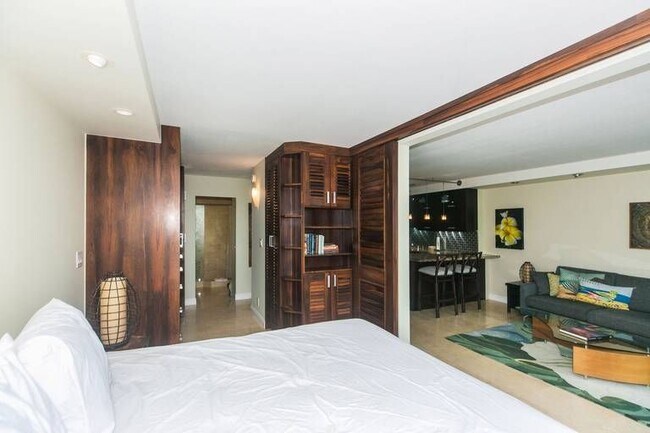 Building Photo - 1765 Ala Moana Blvd