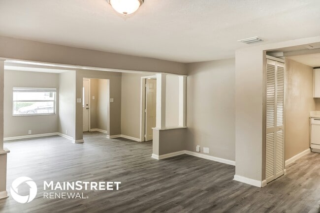 Building Photo - 212 Grant Dr