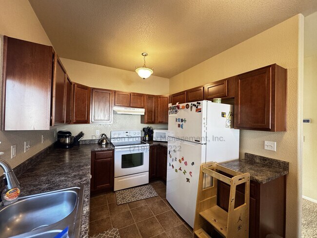 Building Photo - Gorgeous 4 Bedroom House in Falcon