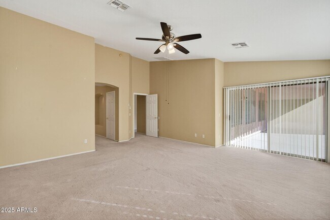 Building Photo - 8611 W Alex Ave