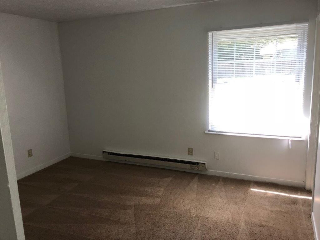 Building Photo - Franklin Township Three Bedroom Ranch