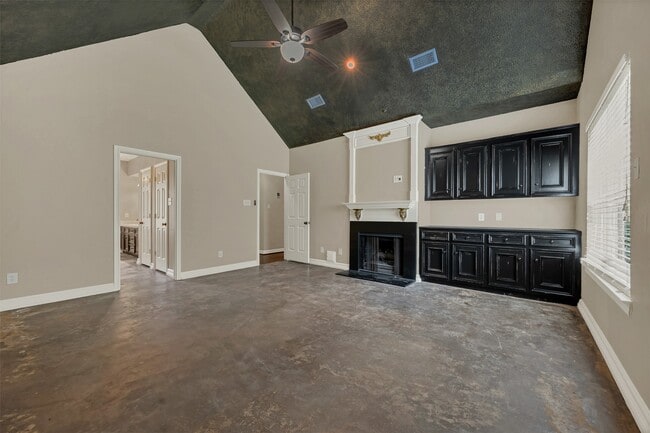Building Photo - 7659 Ameswood Rd