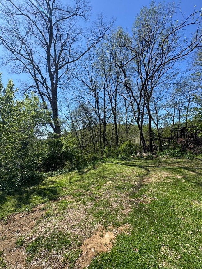 Building Photo - 465 Royal Manor Rd