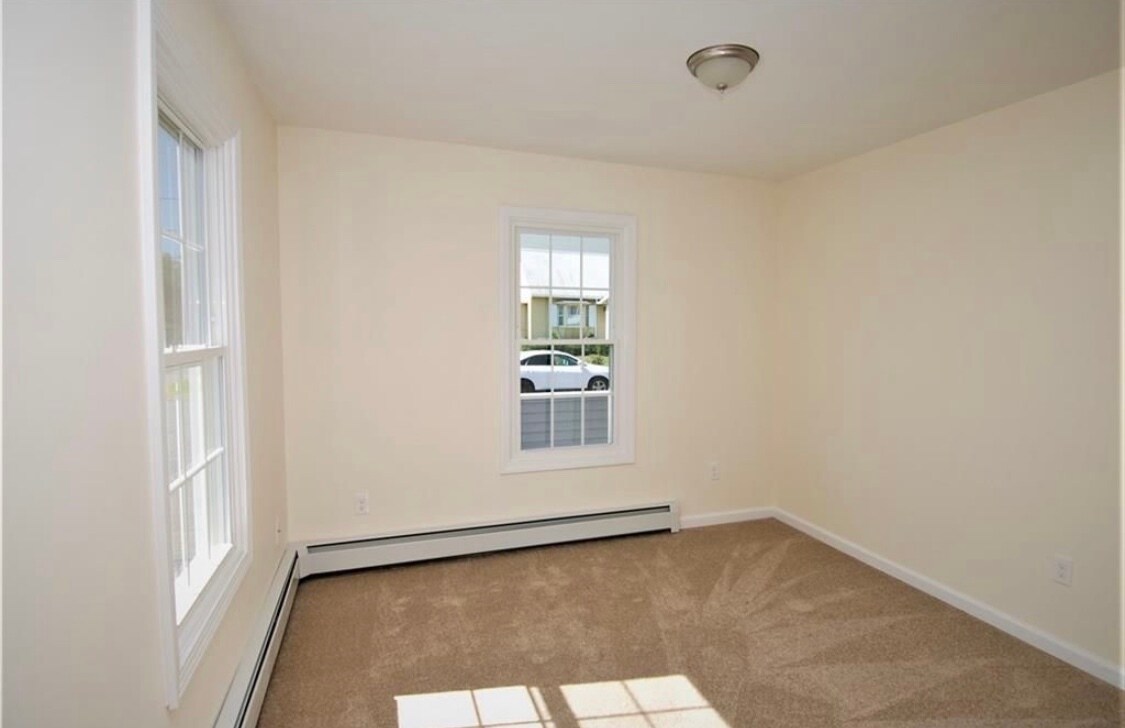 Building Photo - 19 D'Annunzio Ave