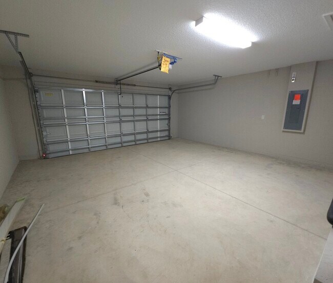 Building Photo - 10254 N Langdon Rd