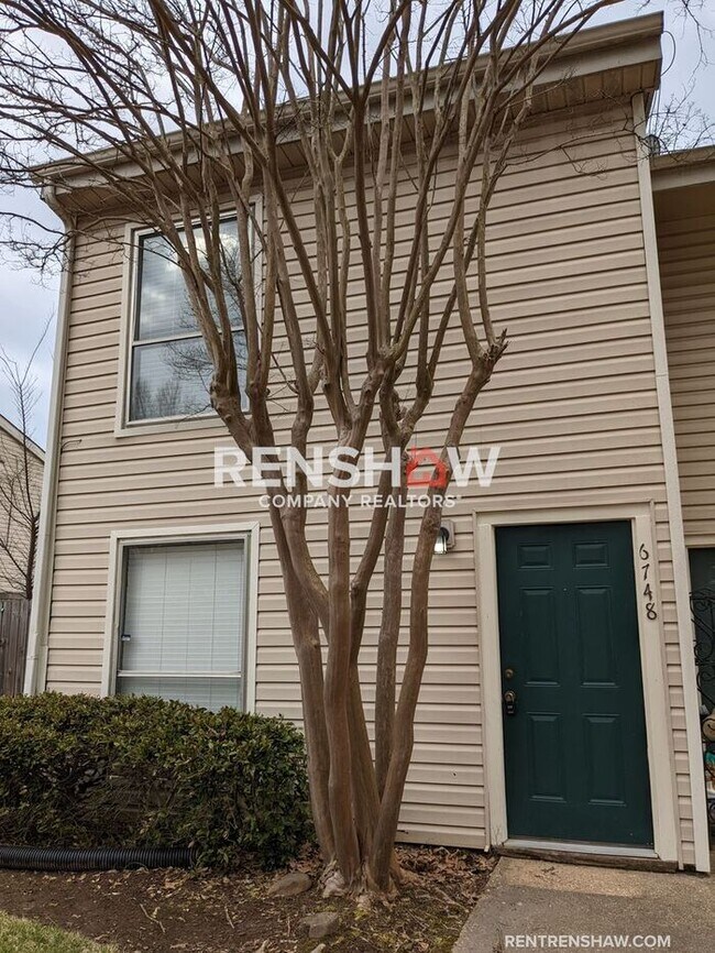 Building Photo - 6748 Meadow Oak Place - Renovated To Perfe...