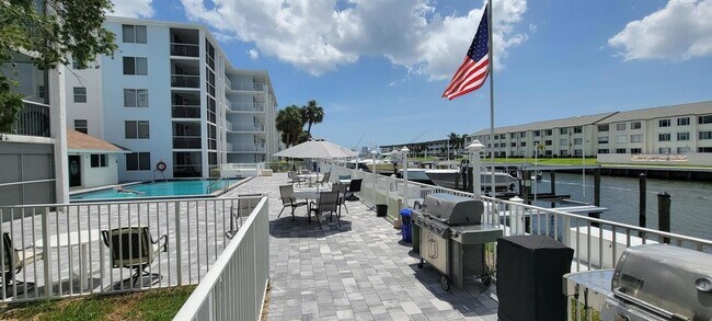 Building Photo - 108 Paradise Harbour Blvd