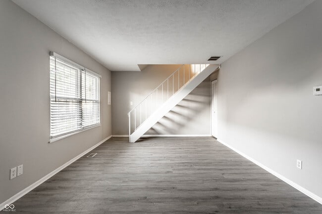 Building Photo - 4839 Oakwood Trail