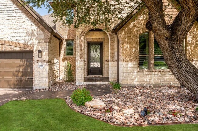 Building Photo - 16121 Golden Top Dr