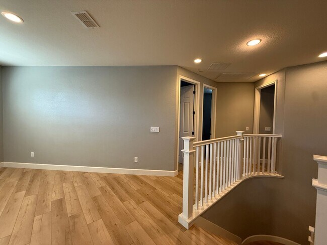 Building Photo - Four Bedroom West Roseville Home
