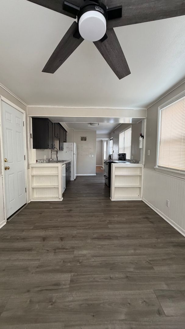 Building Photo - ***NEW ON THE MARKET....DRIVE BY TO CHECK IT OUT-located near UT****