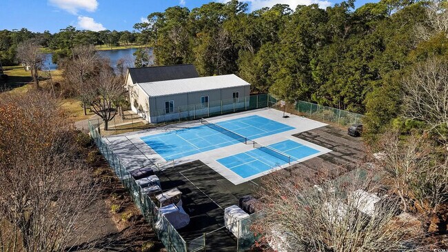Building Photo - 501 Maison Dr