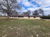 Building Photo - 3/2.5 Home in Burnet County