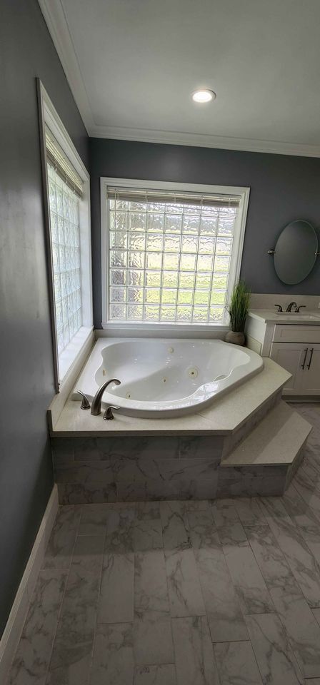 Building Photo - 105 Mable St