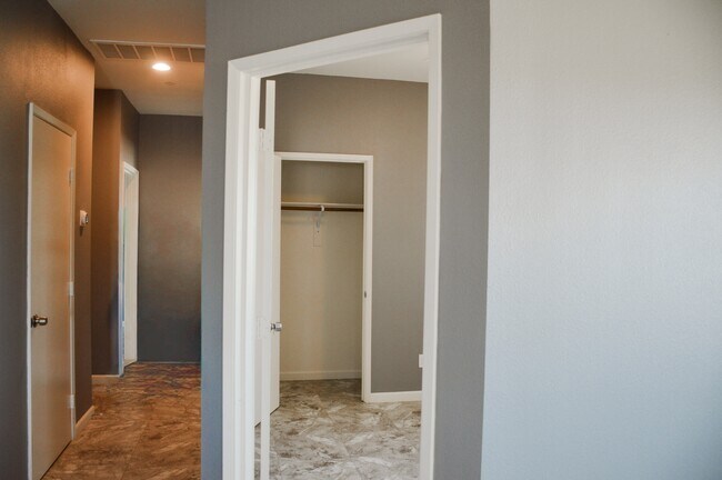 Building Photo - 1381 Soledad Ave