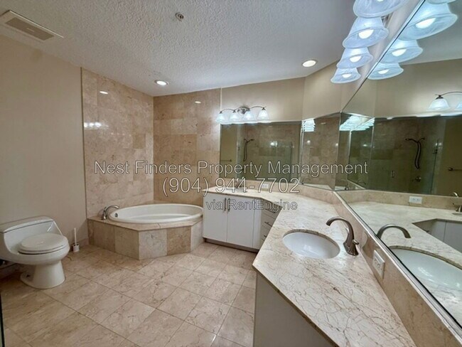 Building Photo - 1431 Riverplace Blvd