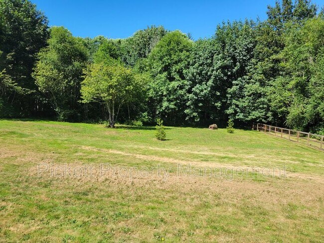 Building Photo - 27201 WA-3