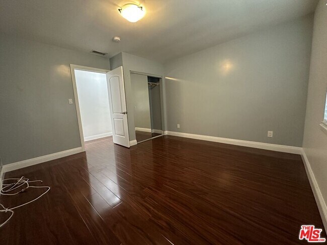 Building Photo - 7924 Peachtree Ave