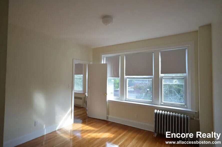Building Photo - 33 Lancaster Terrace