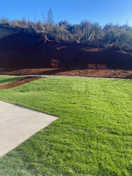 Building Photo - 1478 SW Pendleton Way