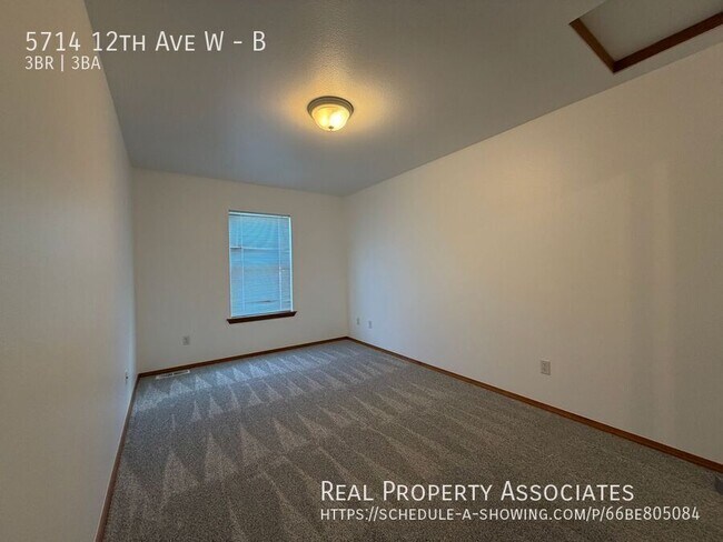 Building Photo - 5714 12th Ave W