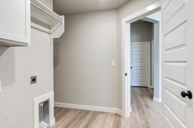 Building Photo - 1614 141st St