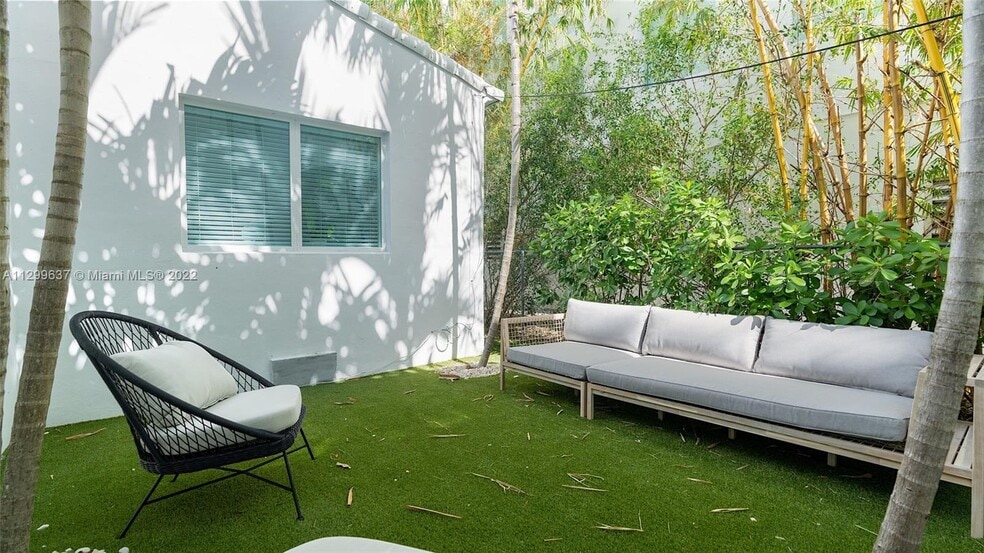 Building Photo - 1310 Flamingo Way