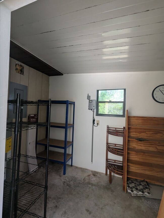 Building Photo - 2 bedroom/ 2 bath in Turkey Creek Forest