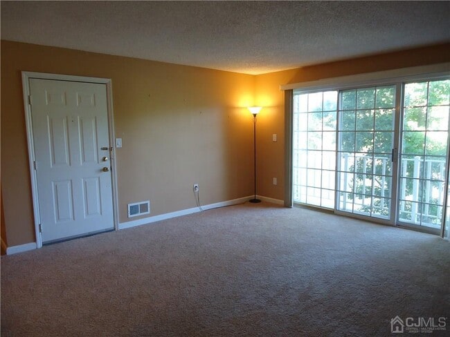 Building Photo - 313 Wimbeldon Ct
