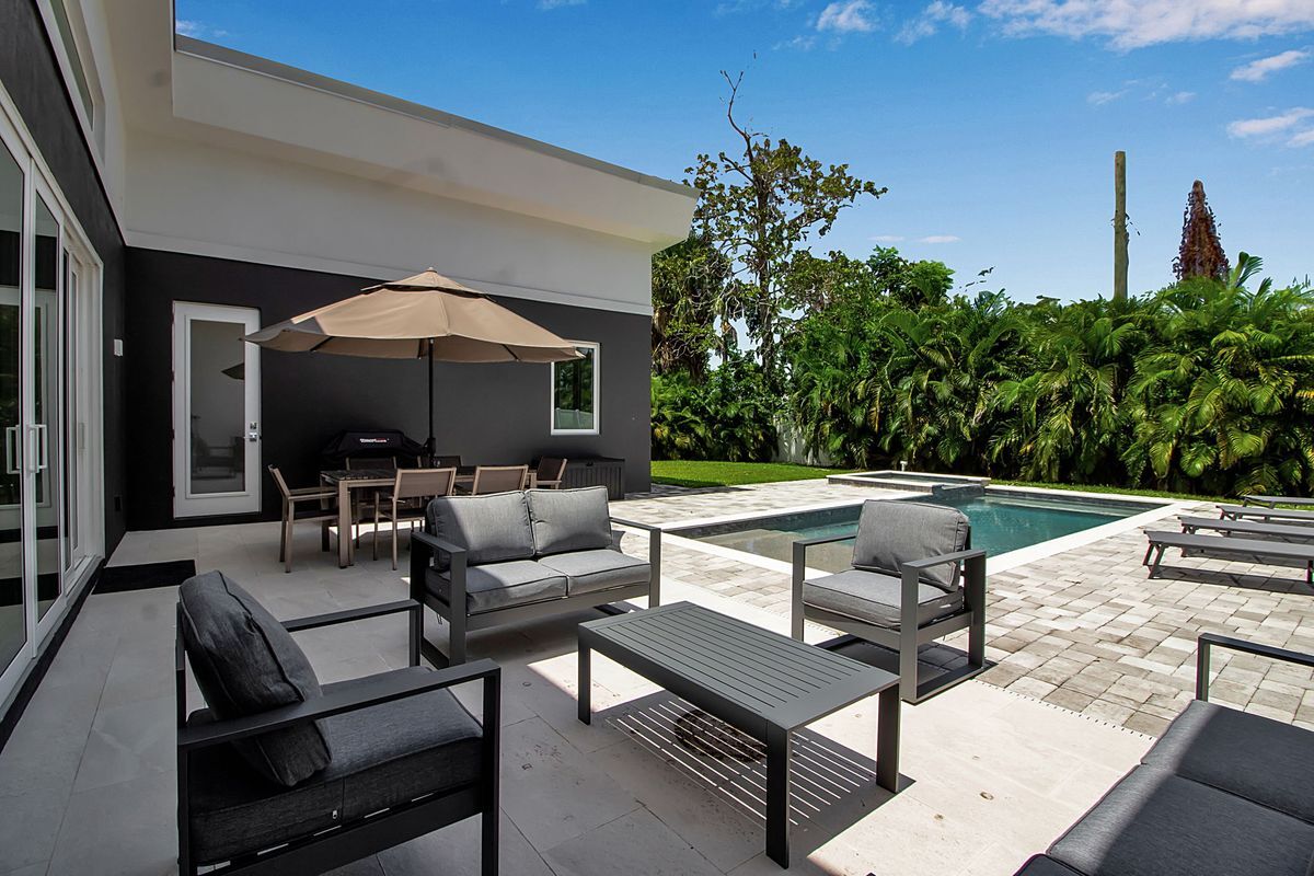 Building Photo - 2231 Wood St