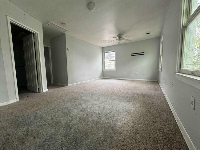 Building Photo - 153 Wilkinson Ave