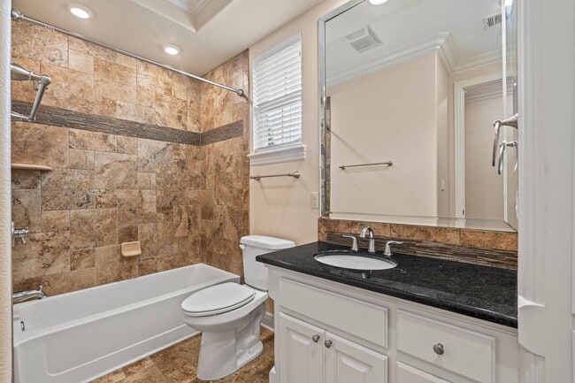 Building Photo - 17 Jeffrey Way