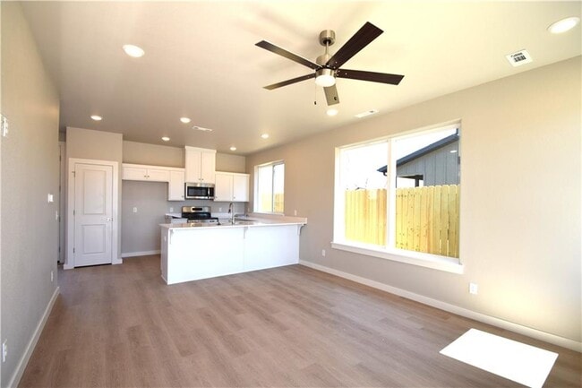 Building Photo - 1804 SW Casuarina Dr