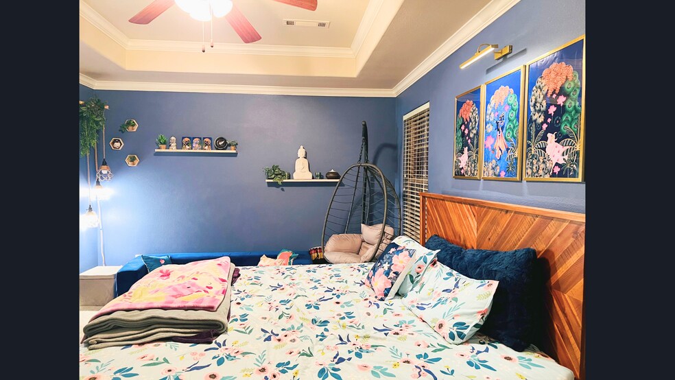 Building Photo - 402 SW Arch St