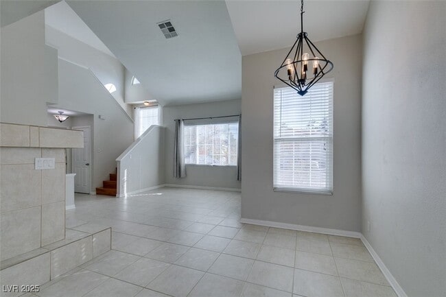 Building Photo - 225 Comanche Pl