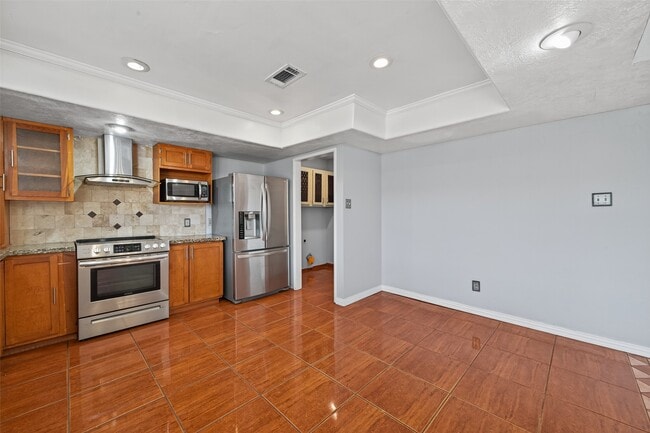 Building Photo - 16419 Cairnway Dr