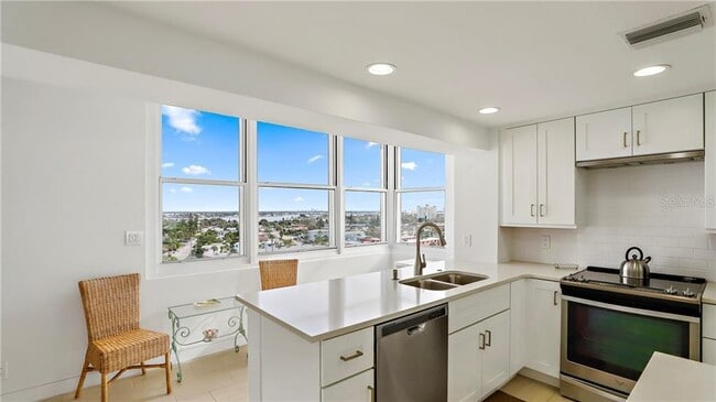 Building Photo - 7000 Beach Plaza